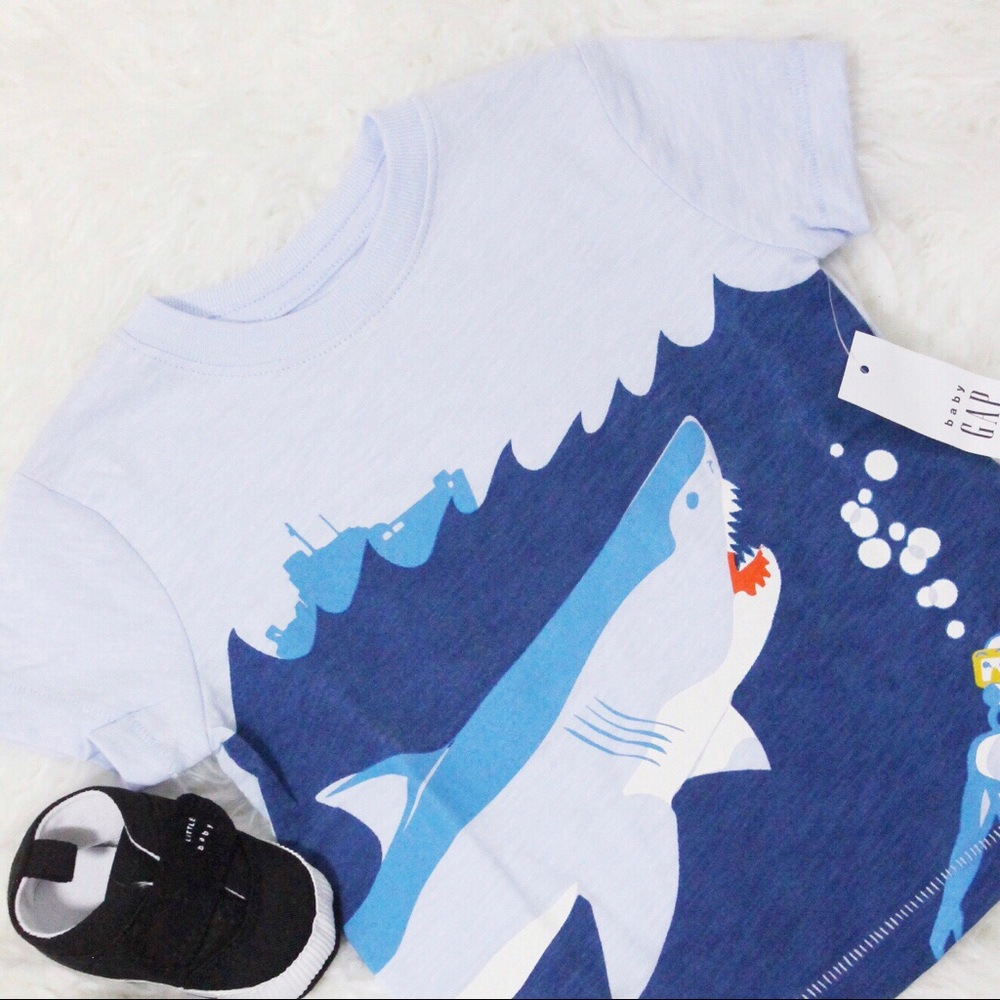 New Baby Gap Shark Wave Graphic T-shirt - Picture 3 of 6